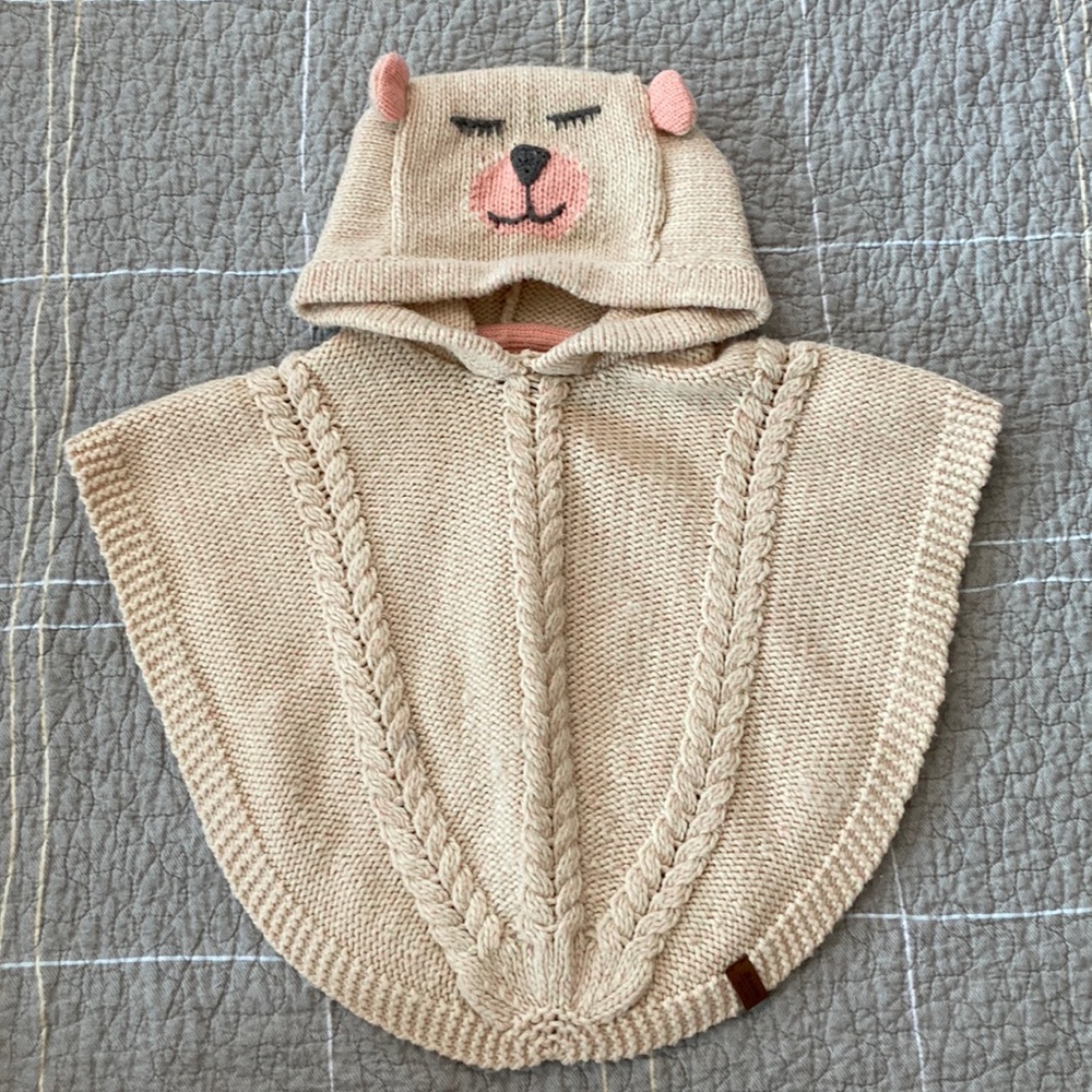 🌟HOST PICK🌟 ✨4/$20✨ Roots Kids bear hood knit poncho (0-12 months)
